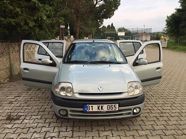 2 El 2001 Model Gumus Gri Renault Clio 37 500 Tl Tasit Com