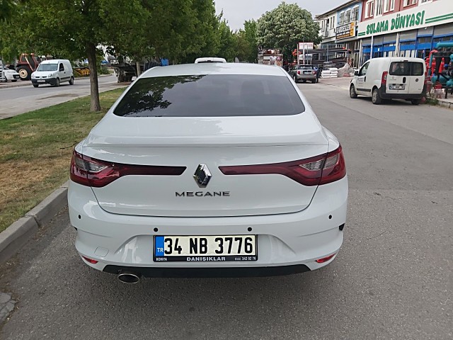 Sahibinden 2018 Model 44.000 KM'de Beyaz Renault Megane 1.6 Joy Araba
