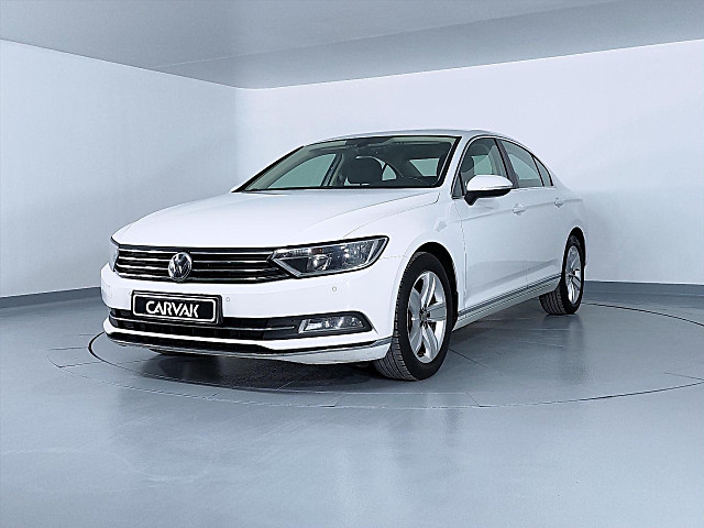 Kavak'tan 2016 Model Volkswagen Passat 612.000 TL'ye Araba.com'da