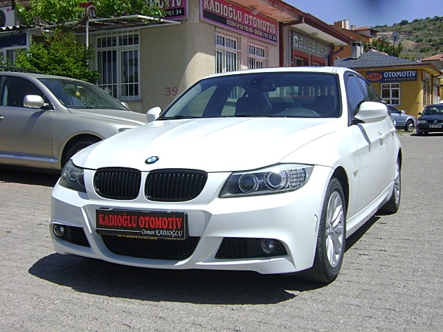 2011 BMW 3.20D PREMİUM IŞIK PAKET OTOMATİK BEYAZ