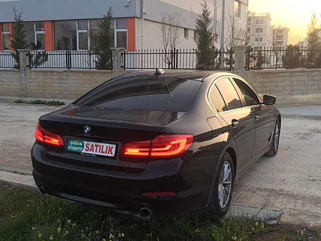 BMW 5.20 COMFORT PLUS OTOMATİK VİTES BOYASIZ