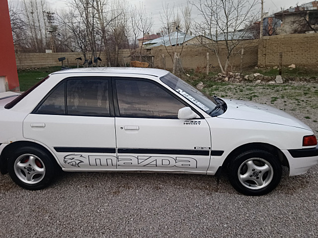 Sahibinden 1993 Mazda 1.6 GLX 323 / 300.000 KM / Beyaz