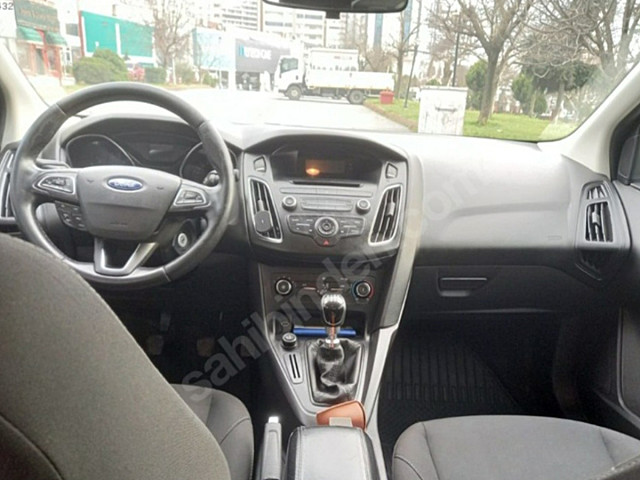 FORD FOCUS 1.6 TREND X
