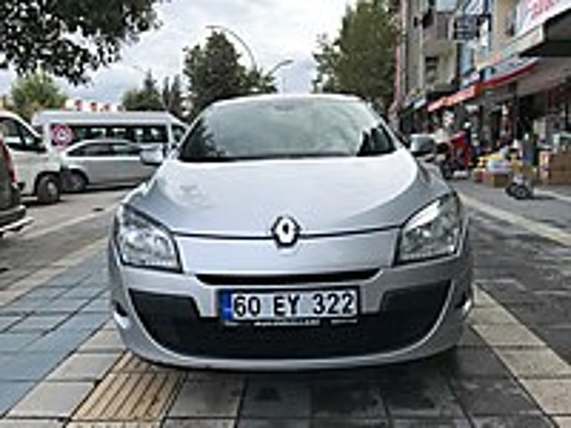 KULOĞULLARINDAN 2012 MODEL 133000 KM DE DİZEL PRİFİLAGE MEGANE Renault Megane 1.5 dCi Privilege