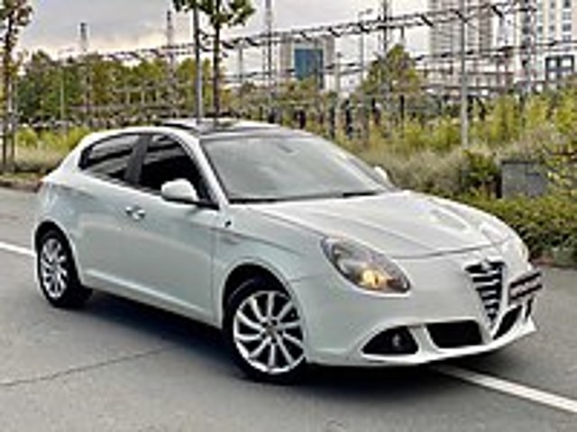 2012 ALFA ROMEO GİULİETTA 1.4 T DİSTİNCTİVE OTOMATİK CAM TAVAN Alfa Romeo Giulietta 1.4 TB MultiAir Distinctive