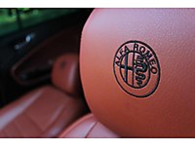 HATASIZ BOYASIZ TRAMERSİZ CAM TAVAN İÇİ TABA EN DOLUSU Alfa Romeo Giulietta 1.4 TB MultiAir Distinctive