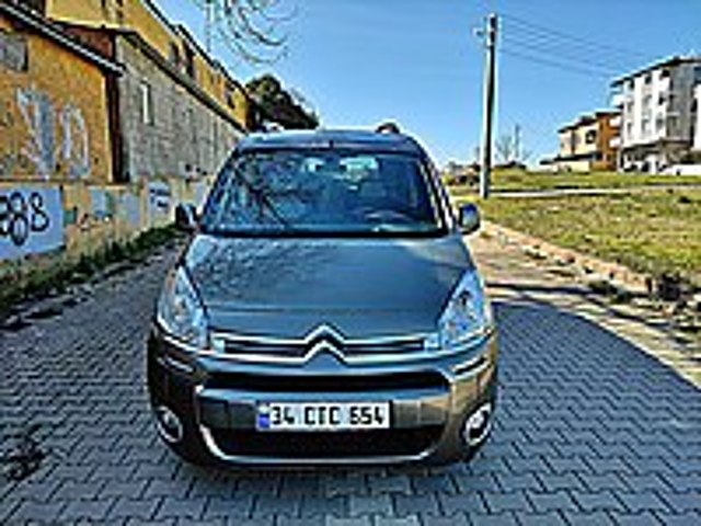 ACİL ACİL 2012 CİTROEN BERLİNGO ZENİT CAM TAVAN 167 BİN KMDE FUL Citroën Berlingo 1.6 BlueHDI Selection Adventure Pack
