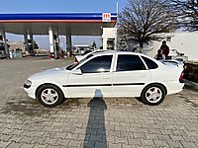 1997 MODEL BÜTÜN BAKIMLARI MOTOR YENİ YAPILDI Opel Vectra 2.0 CD