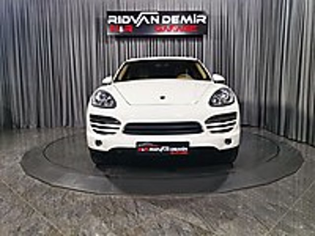 RIDVAN DEMİR DEN 2011 PORSCHE CAYENNE 3.0 DİESEL BAYİ CAM TAVAN Porsche Cayenne 3.0 Diesel